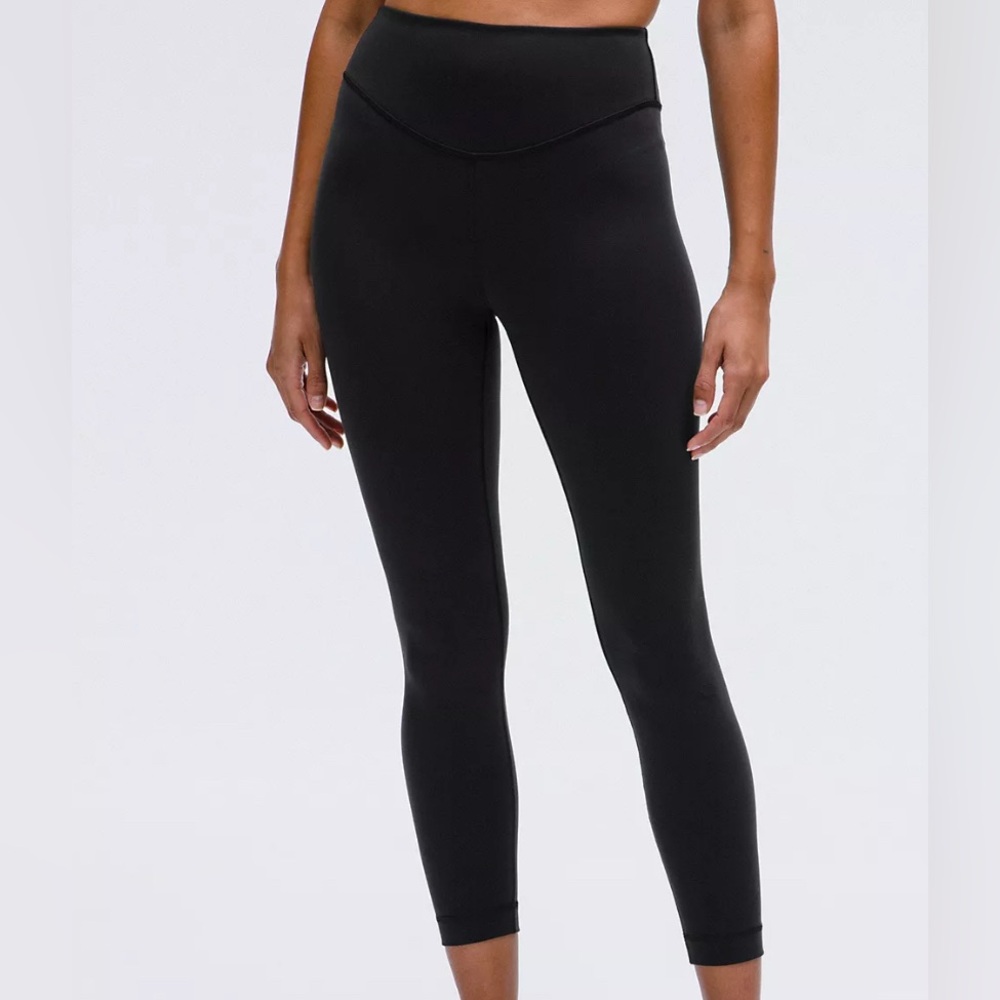 Lululemon Black Wunder Under SmoothCover High-Rise Tight 25" size 2 NWT